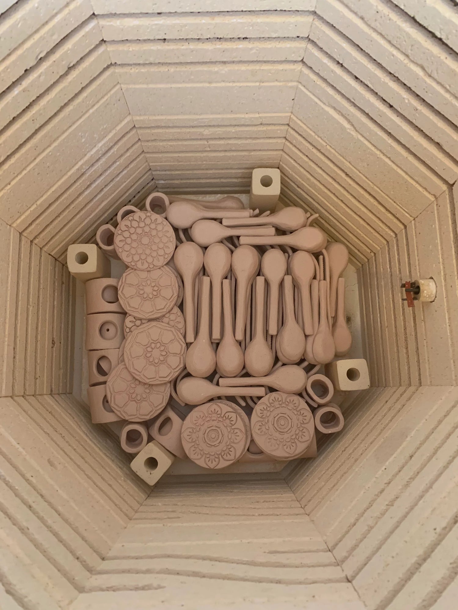 A Simple Guide To Bisque Firing – The Pottery People