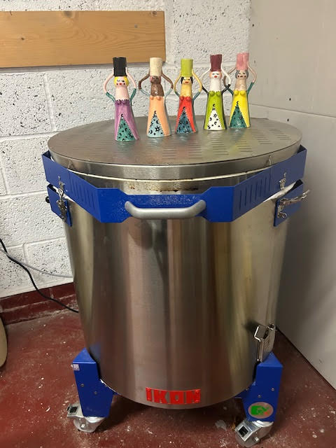 Kilncare Ikon V61 GXR Plug-in Kiln + Furniture