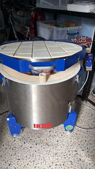 Kilncare Ikon V46 Top Loading Pottery Kiln + Furniture