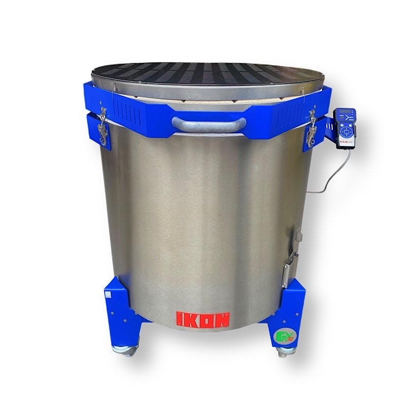 Straight on photo with white background of closed lid Ikon V61 GXR
